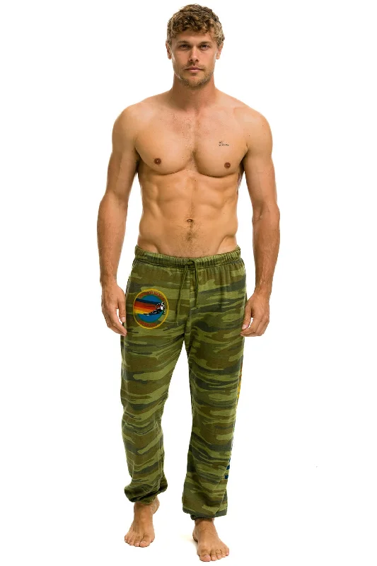 Men's short-sleeve sleek neutral-casual-acrylic top-AVIATOR NATION ASPEN SWEATPANTS - CAMO