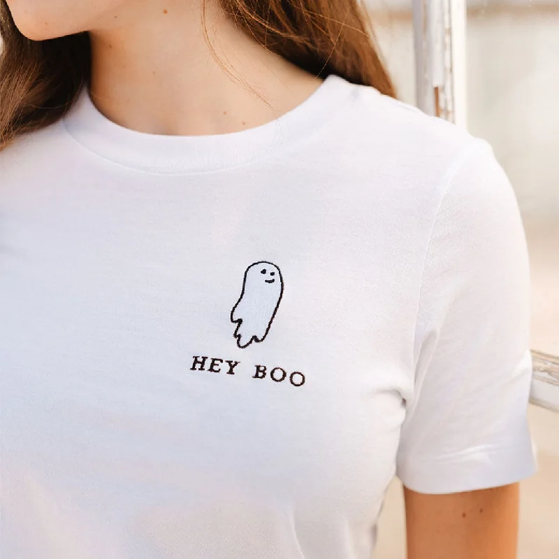 Men's short-sleeve rich after-hours top-Boyfriend Tee, White Embroidered Hey Boo